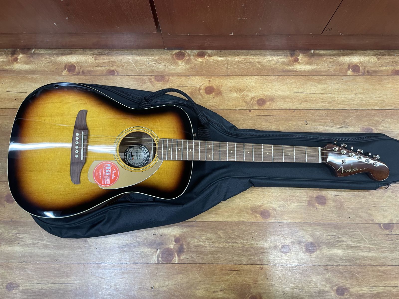 ☆美品 Fender エレアコ Malibu Player SB WN フェンダー サンバースト