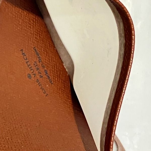 Vuitton モノグラム