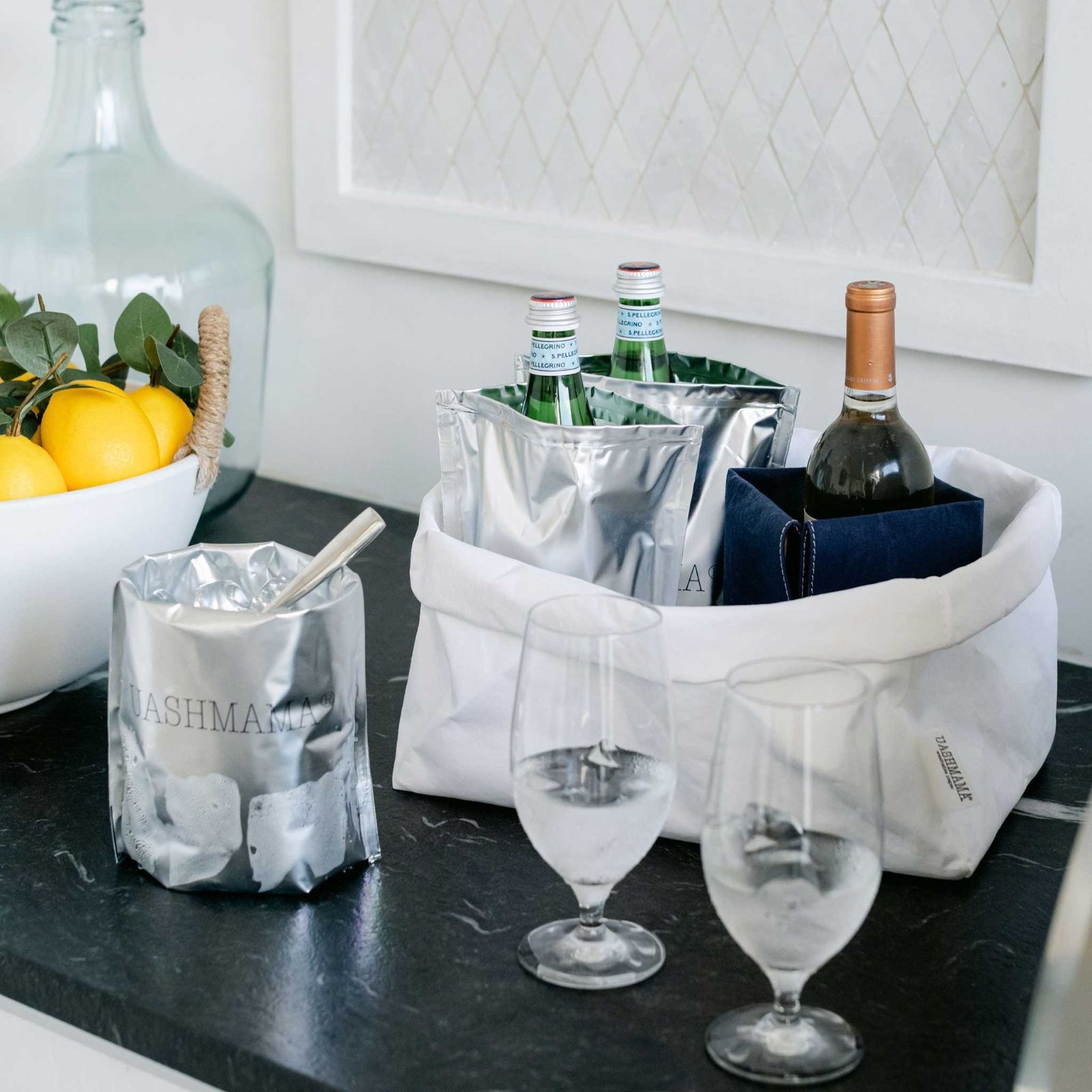 新品 MOTHERHOUSE ペンギン型小物入れ 革製 ギフトバック付き