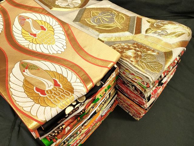 平和屋本店 子供帯 まとめて 35点 鳳凰 鶴 蝶 乱菊 花柄 七宝 宝相華 アンティーク 駒刺繍 金銀糸 など あり se2914