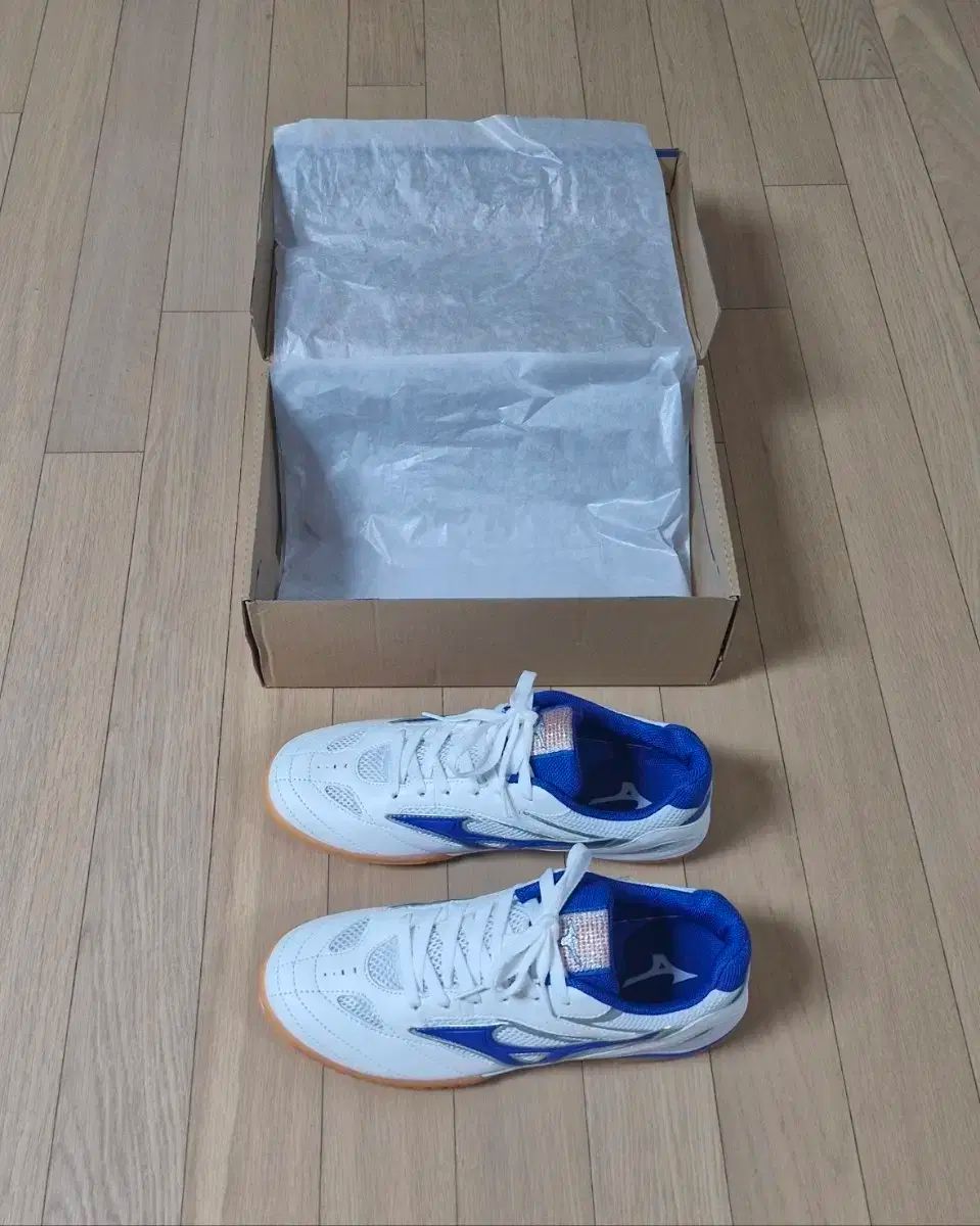 265 卓球シューズ