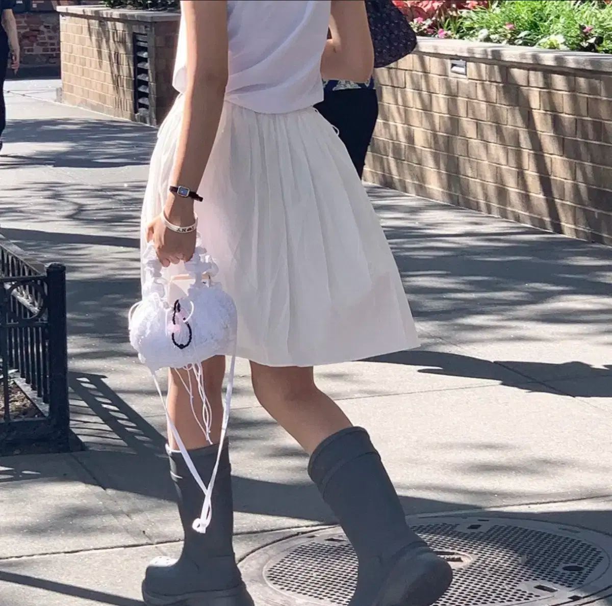 Haag soft button skirt white