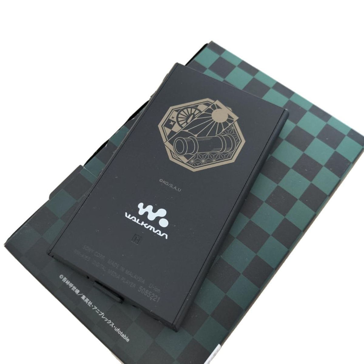 SONY NW-A105 鬼滅の刃デザイン デジタルミュージックプレーヤー 数量限定販売『鬼滅の刃』コラボモデルウォークマン＆ヘッドホン