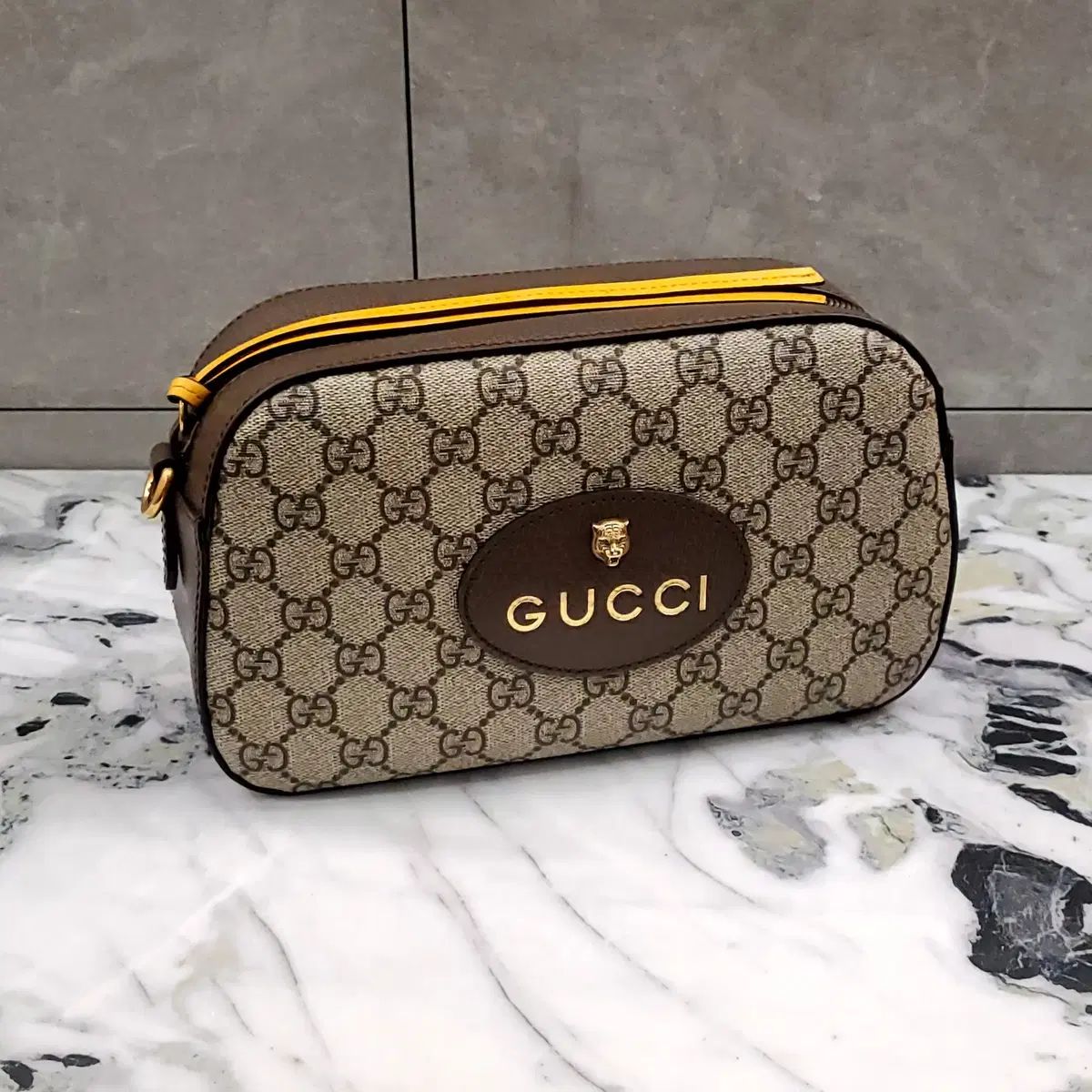 全国送料無料！ OneSize グッチ NEOヴィンテージ GG Supreme メッセンジャーバッグ S級 フルセット