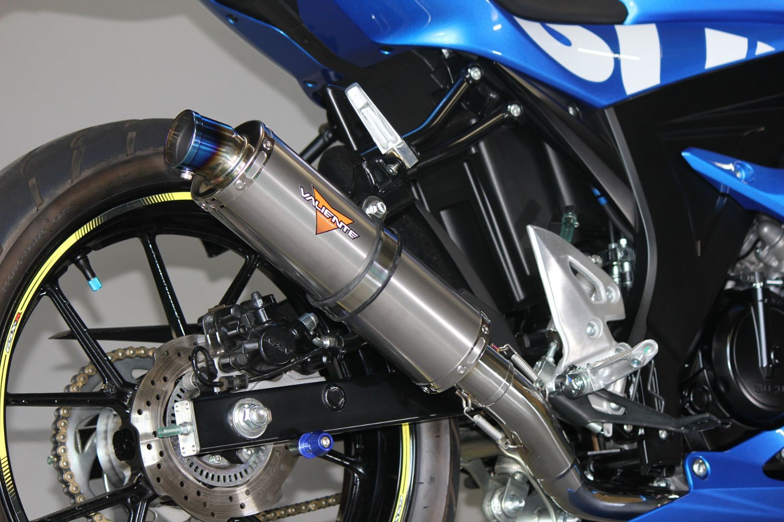 Valiente GSX-R125 マフラー 8BJ-DL32D 2BJ-DL33B スパルタ チタン