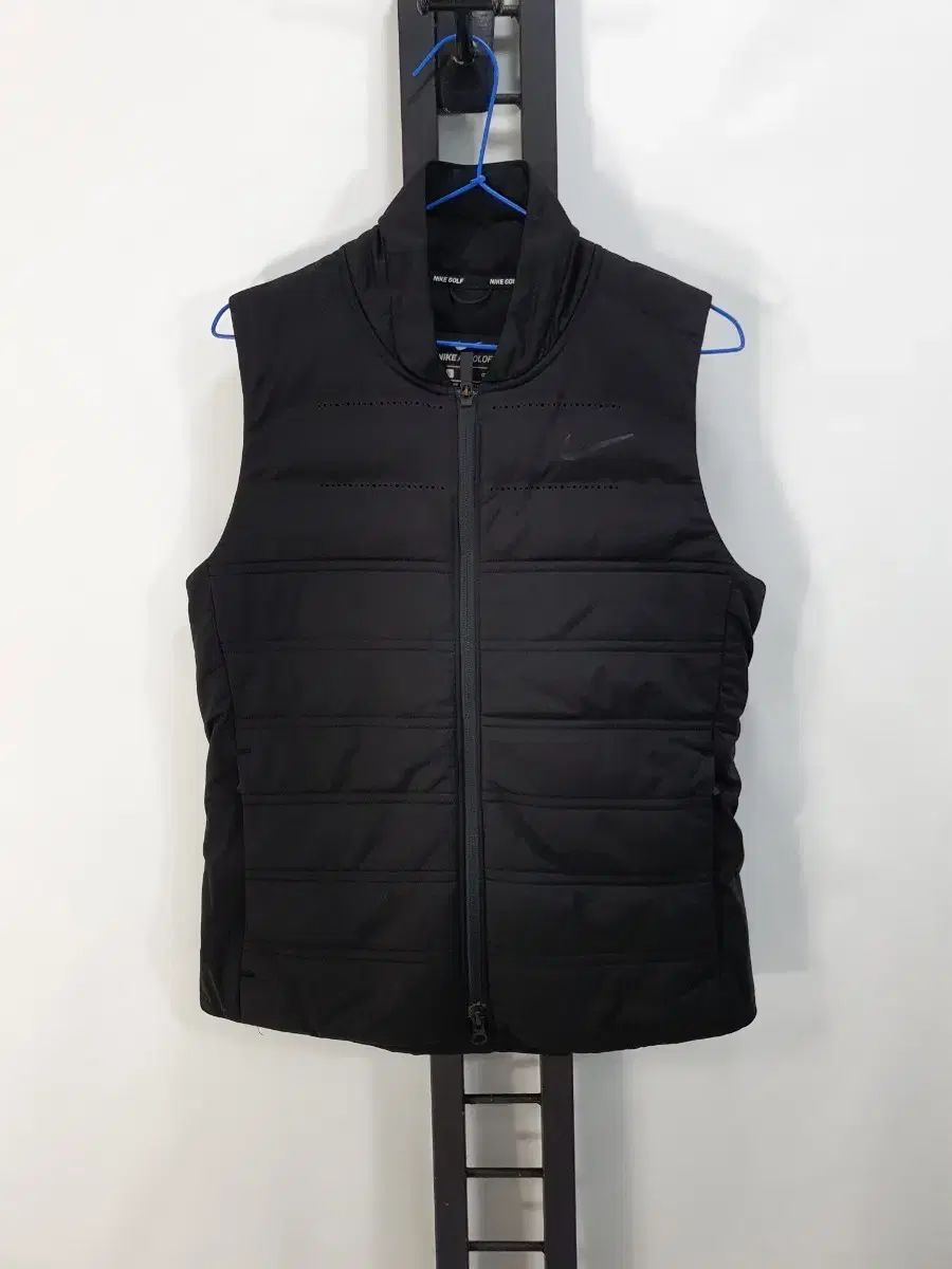 NIKE ナイキ ゴルフ エアロロフト 軽量 ダウン ベスト ブラック レディース s
