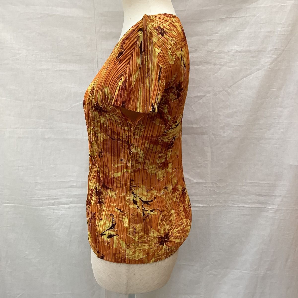 ♪♪ISSEY MIYAKE イッセイミヤケ PLEATS PLEASE 希少 レア 半袖