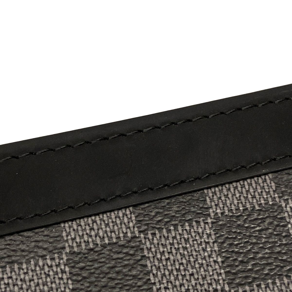 ダミエグラフィット