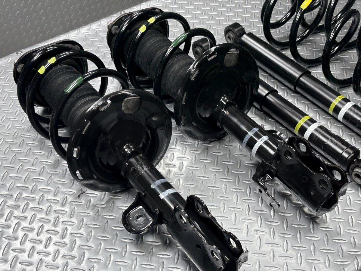 送料無料30系 アルファード|ヴェルファイア 後期 2WD 純正 サスキット 品番48510-58280|48520-58280|48530-58210 AGH30W ショック 25080041