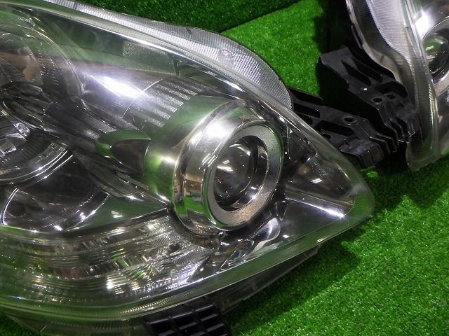 ラクティス ヘッドライト 左右 HID NCP100⁄105 後期 ラクティス