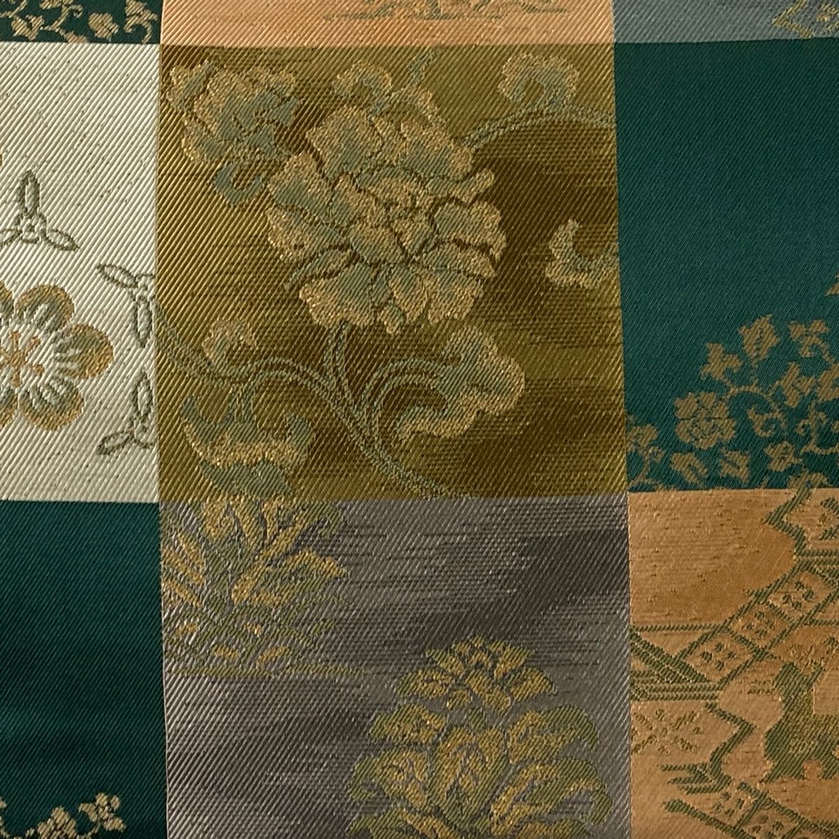 袋帯 美品 名品 じゅらく 落款 鈴乃屋 有栖川 花唐草 金糸 箔 緑