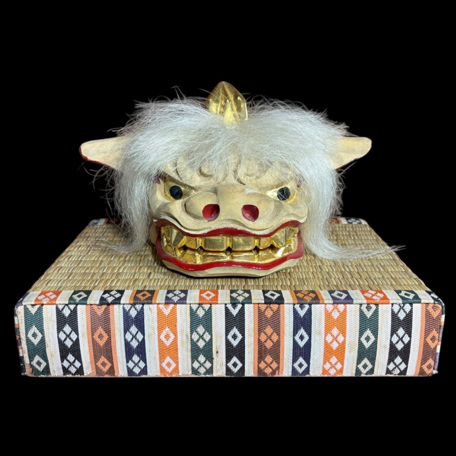 獅子頭 木彫 台座付き 獅子舞 縁起物 置物 蔵出し アンティーク