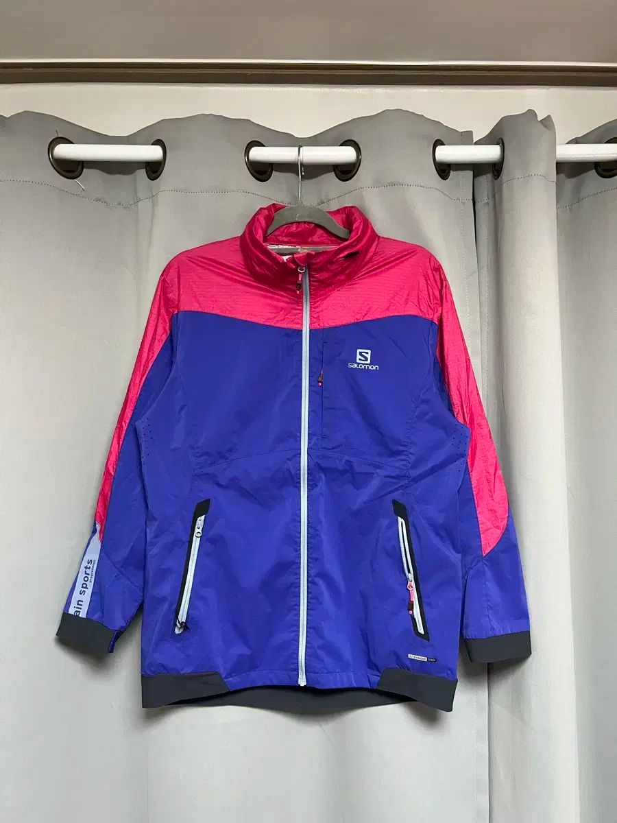 Salomon サロモン 実行しています ウィンドブレーカー L