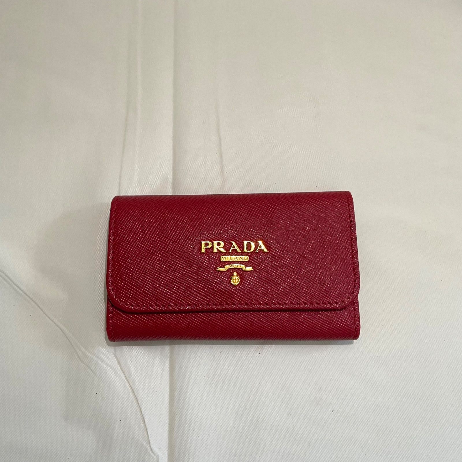 z368 PRADA プラダ キーケース サフィアーノ レッド - メルカリ