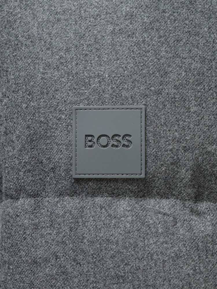 ダウンジャケット