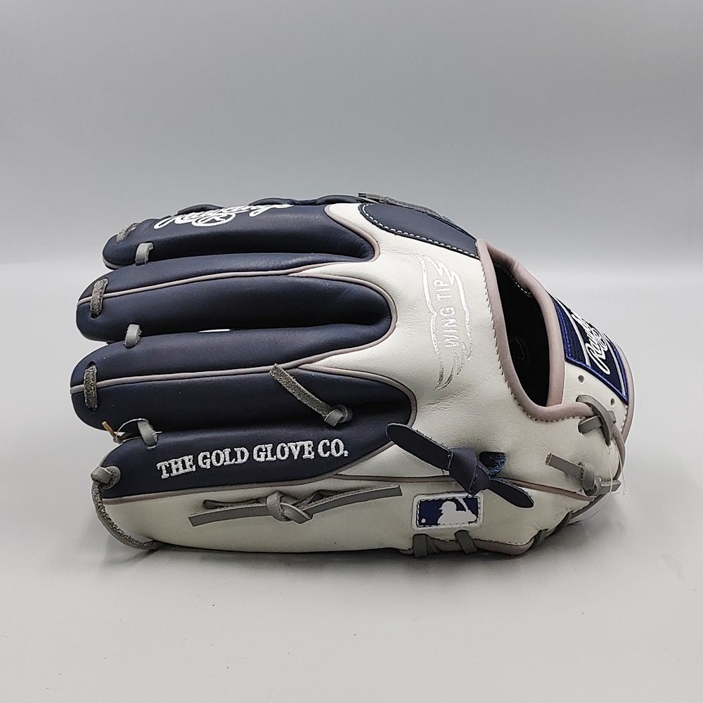 ローリングスグラブ 新品】 ローリングス 軟式グローブ / 内野手用 (ヤンキース