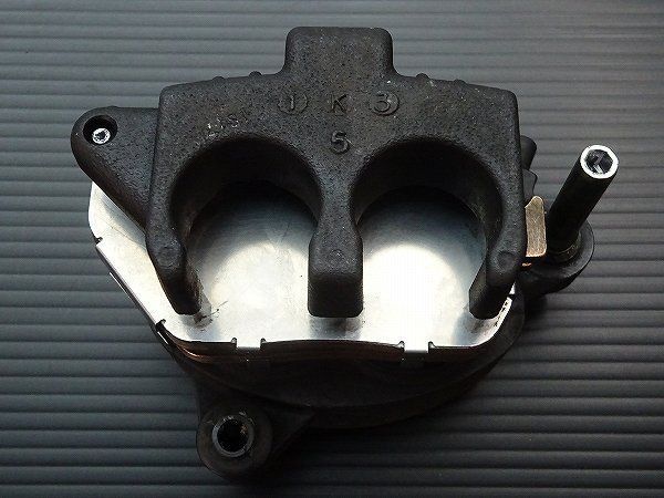 分解洗浄済 ハーレー スポーツスター XL883R-I 純正 フロントブレーキキャリパー 左 E3204 BRIGHTFACE_UK