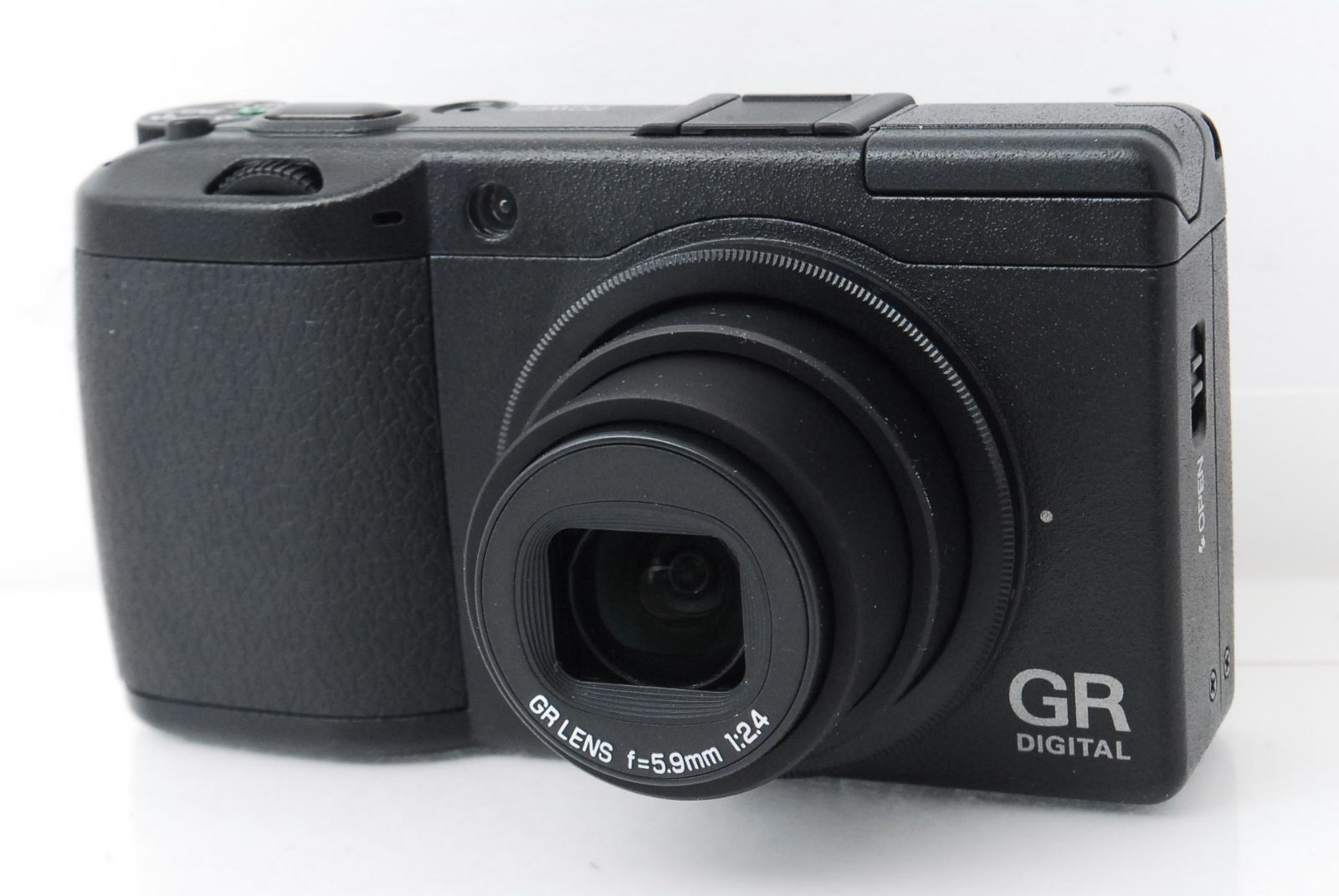 ❤️極美品✨ポケットに収まる高画質！ショット数514回☆リコー