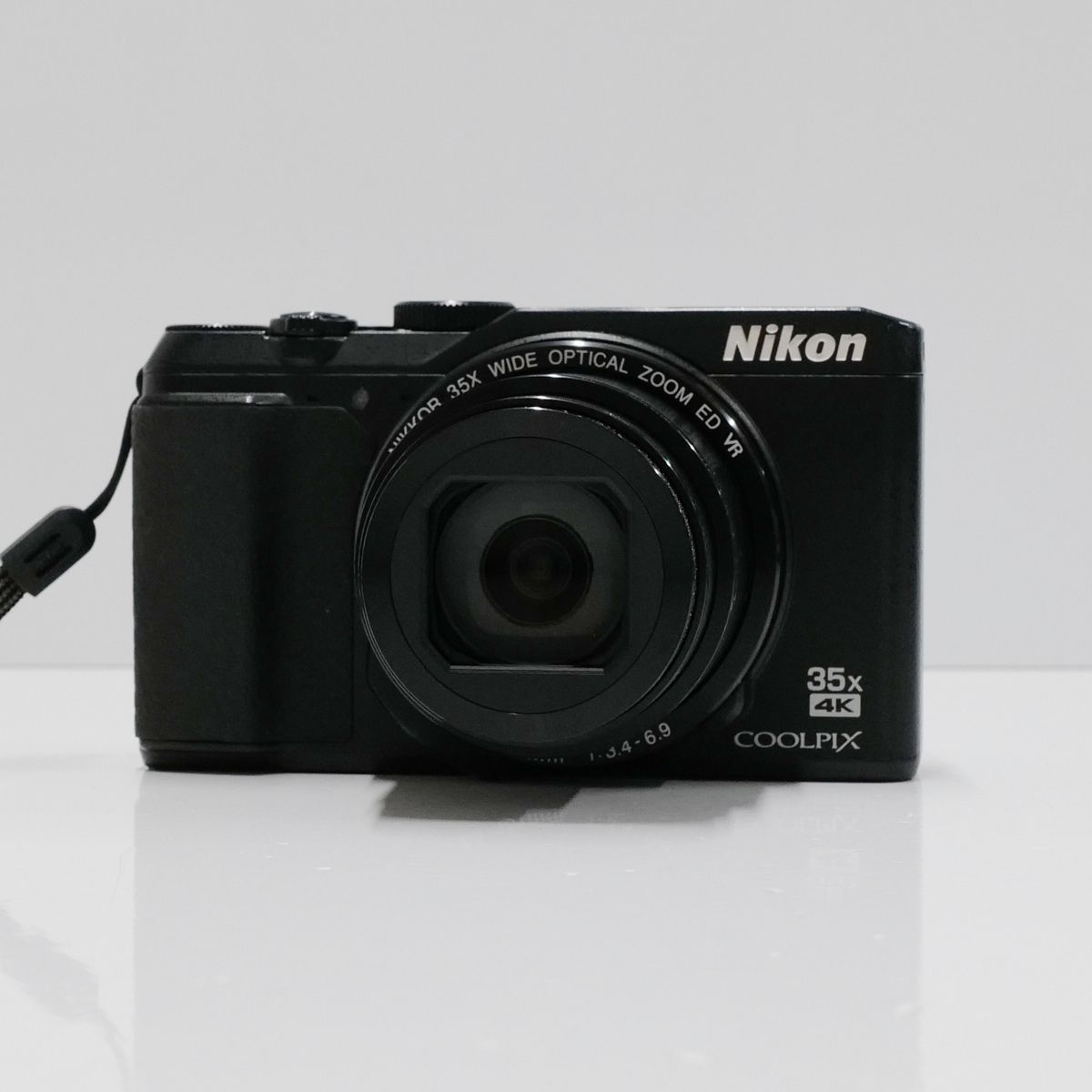 Nikon COOLPIX A900 USED超美品 本体+バッテリー 高倍率 光学35倍