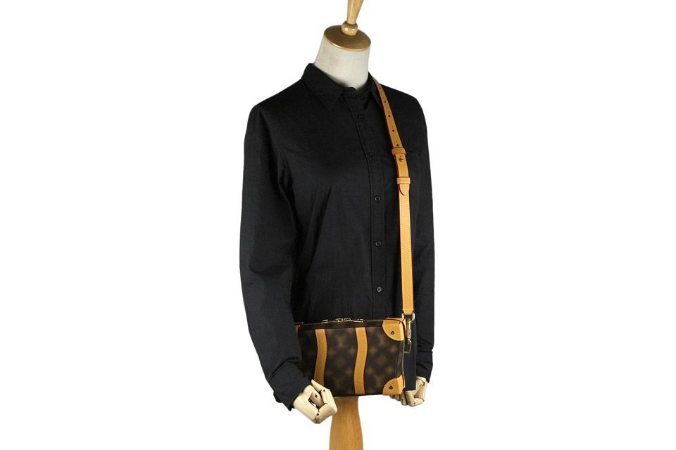 美品 ルイヴィトン ソフトトランク ウォレット ショルダーバッグ ブラック 未使用品〕ルイ ヴィトン/LOUIS VUITTON ソフトトランク