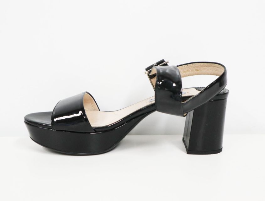 プラダ PRADA パテント ブラック ロゴ エナメル レザー サイズ 37 23.5 cm レディース ヒール