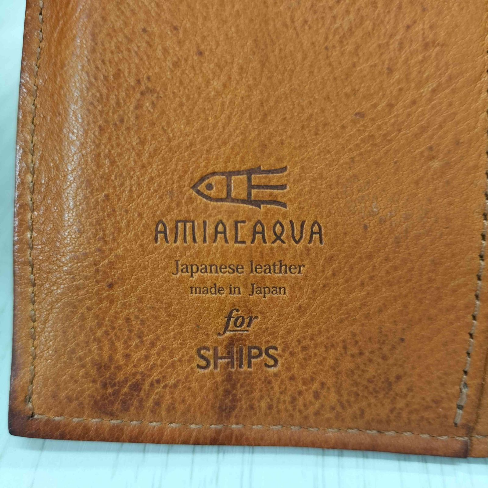 【最終値下】アミアカルヴァフォーシップス　ブラウン　三つ折り財布　栃木レザー使用 アミアカルヴァフォーシップス amiacalva for ships 栃木レザー