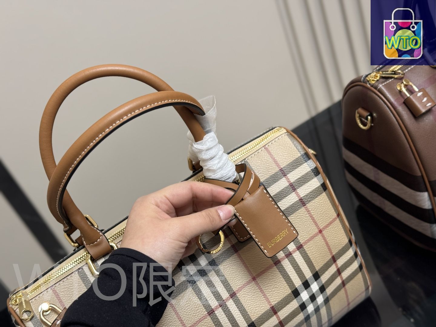 関税送料込 BURBERRY ピローバッグ ハンター 80913201001.jpg