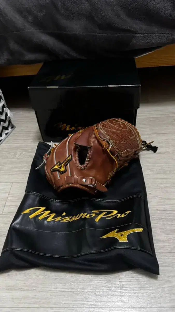 ミズノ プロ 投手用グローブ 野球 ミズノ 硬式グローブ ミズノプロ