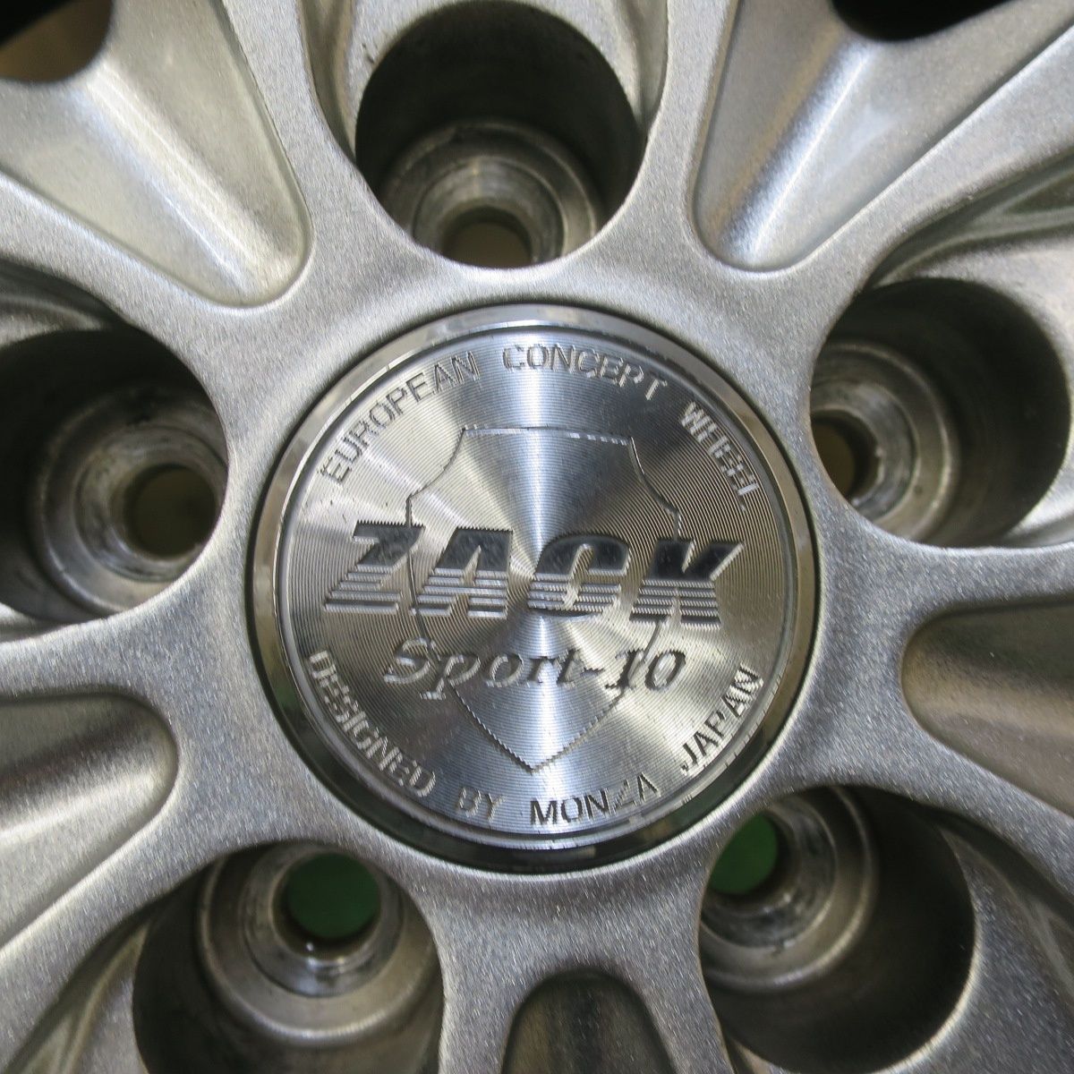 バリ溝！キレイ！9.5分以上☆XV 等 225/55R17 スタッドレス ダンロップ 