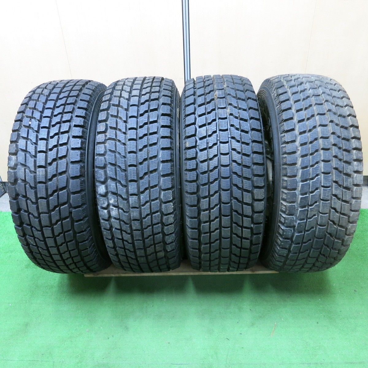 *送料無料* バリ溝！9.5分★トヨタ ランクル 80 純正 315/75R16 スタッドレス ヨコハマ ジオランダー i/T G072 16インチ PCD139.7/6H★4062501ナス