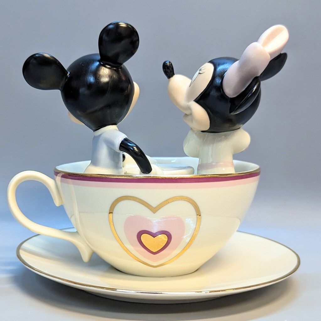 LENOX WALT DISNEY SHOWCASE COLLECTION WALT DISNEY MICKEY S TEACUP TWIRL