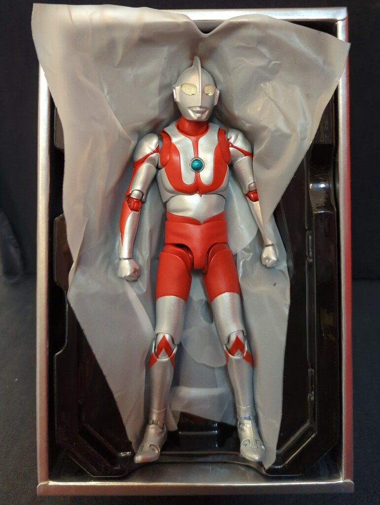 BANDAI NAMCO S.H.Figuarts真骨彫製法 ウルトラマン