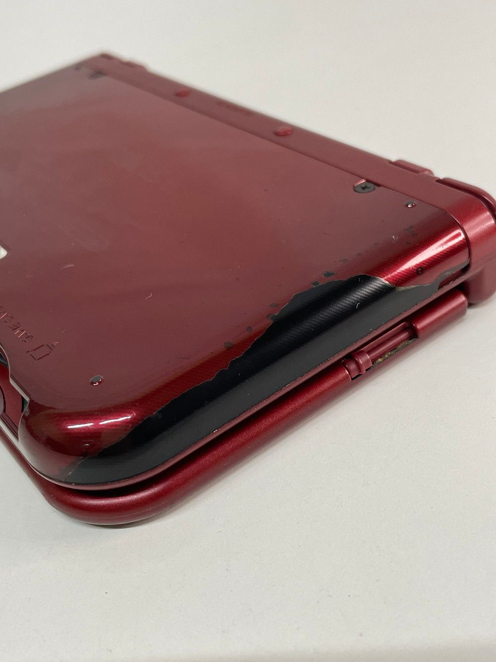 メタリックレッド