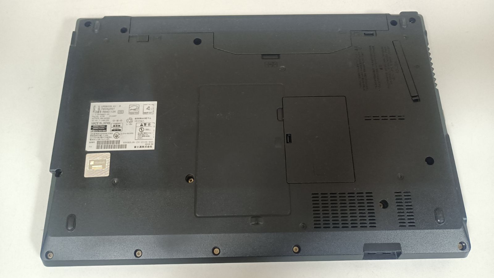 ⭐ノートパソコン⭐FUJITSU 第六世代intel SSD128G メモリ8G Win11