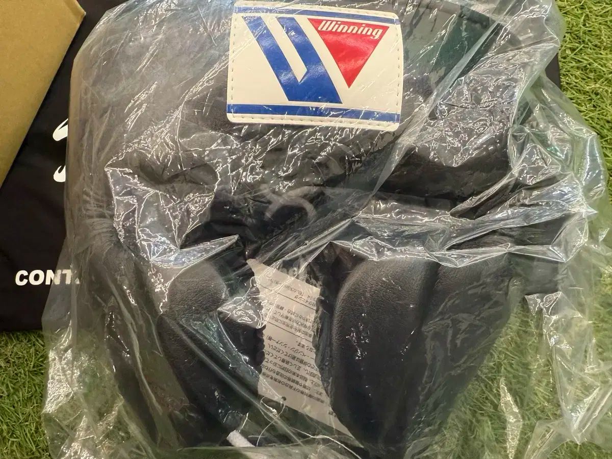  ウィニングヘッドギア Tスター ブラック 完全 その他 ボクシング