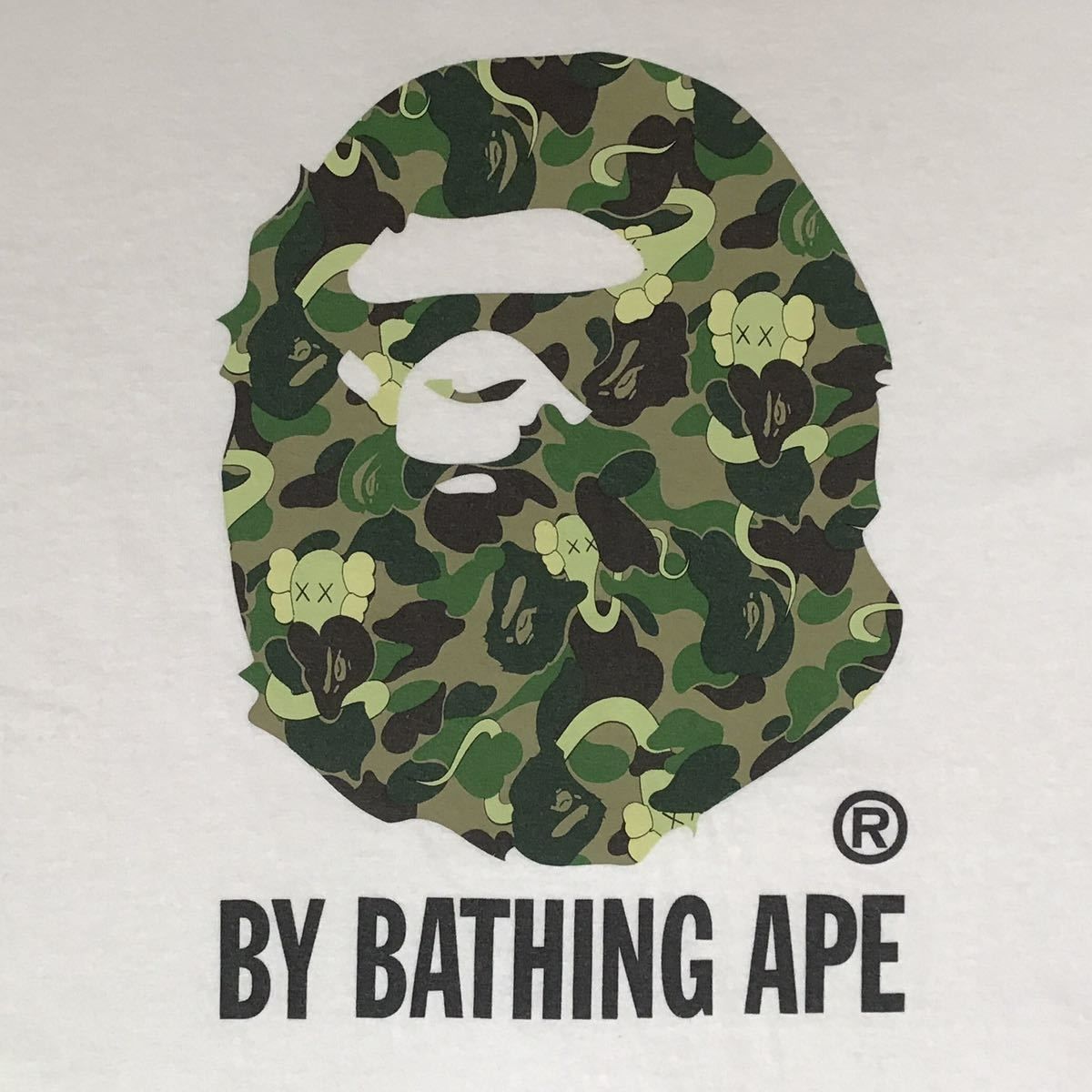 BAPE × KAWS bendy ABC camo green Tシャツ Mサイズ a bathing
