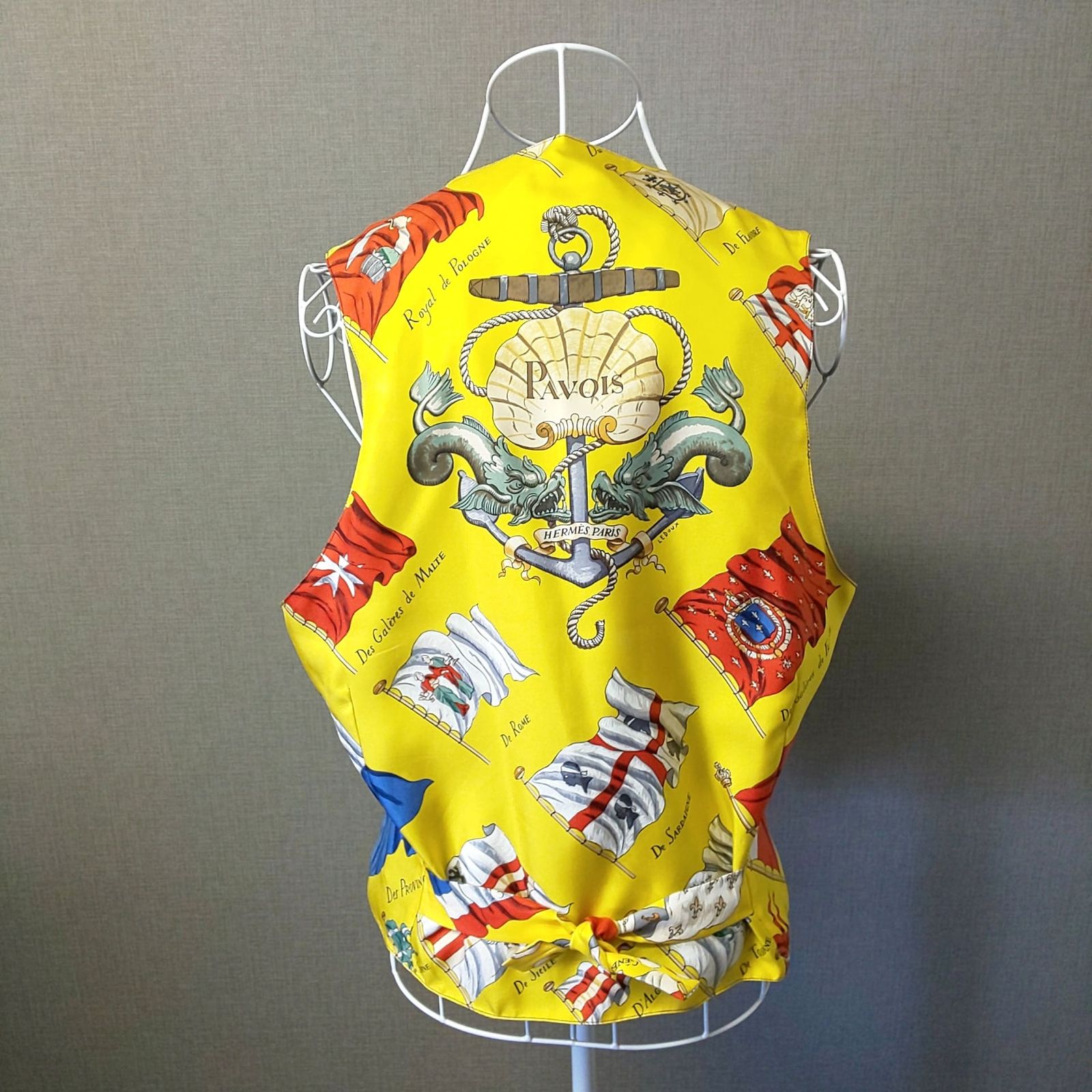 HERMES シルク　ジレ HERMES - エルメス ジレ ベスト シルク100％ 総柄 メンズ トップス