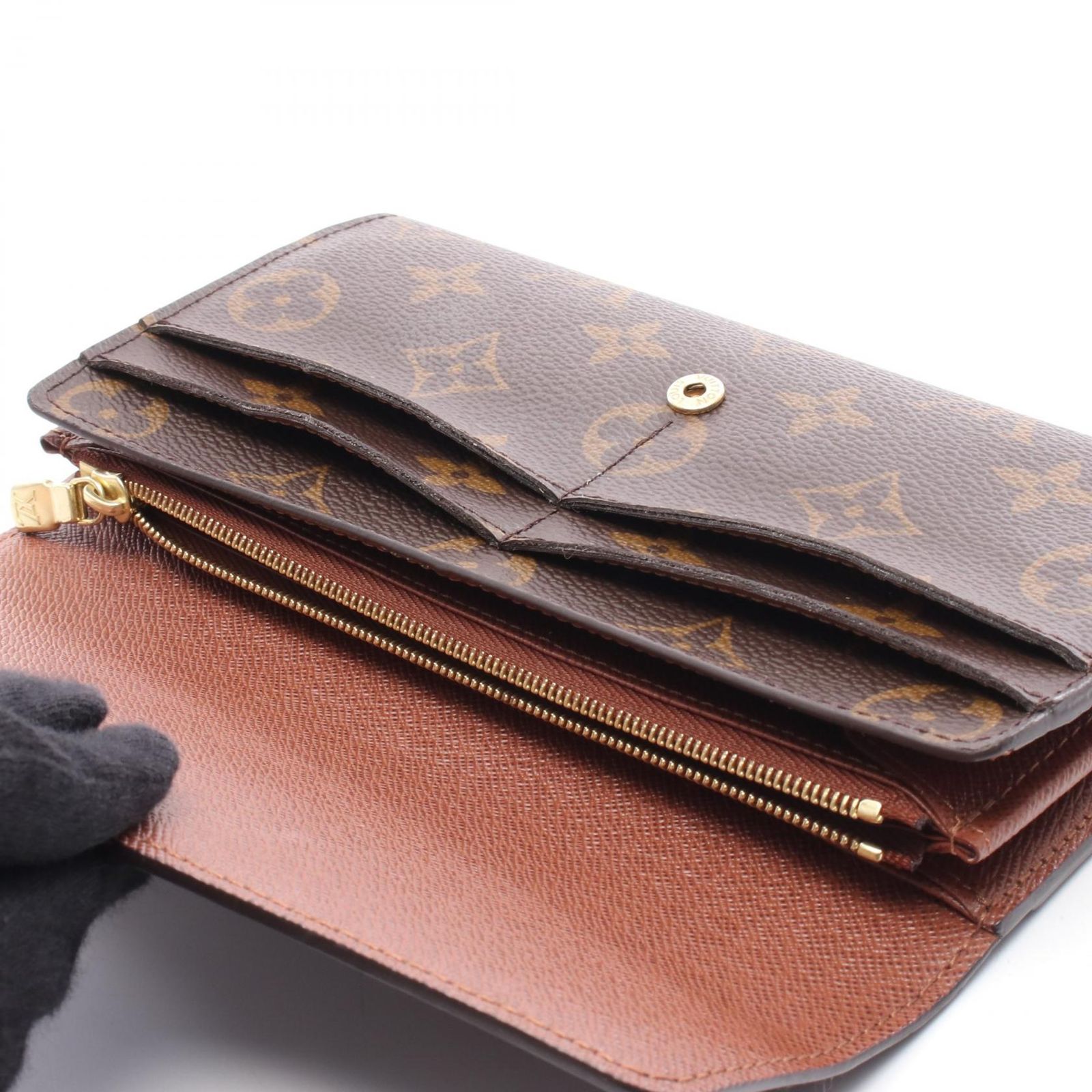 ルイ・ヴィトン ポルトフォイユ・インターナショナル スナップボタン