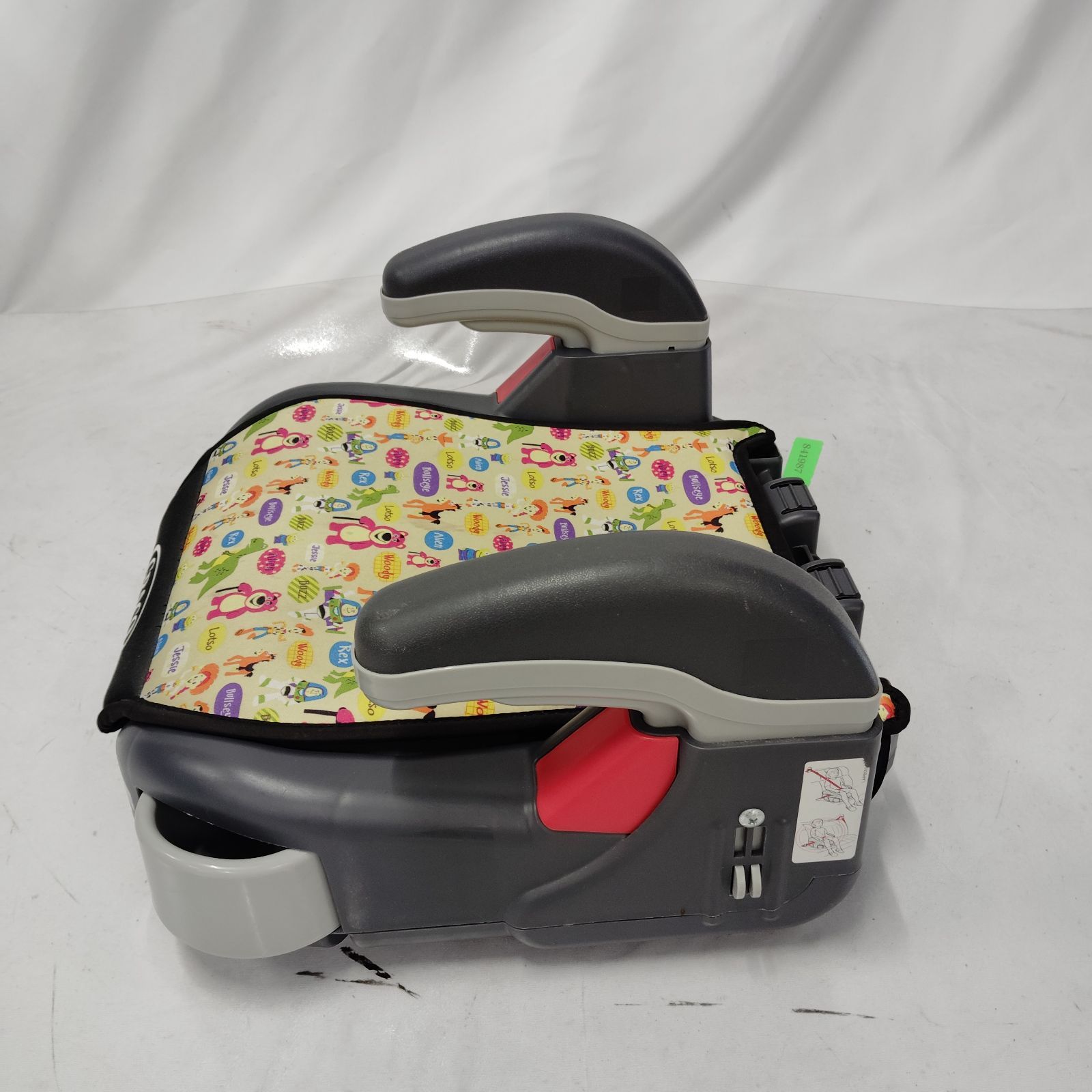 美品　Graco ジュニアシート トイストーリー 販売終了）ジュニアプラス DX(グレコ×ハローキティ限定モデル