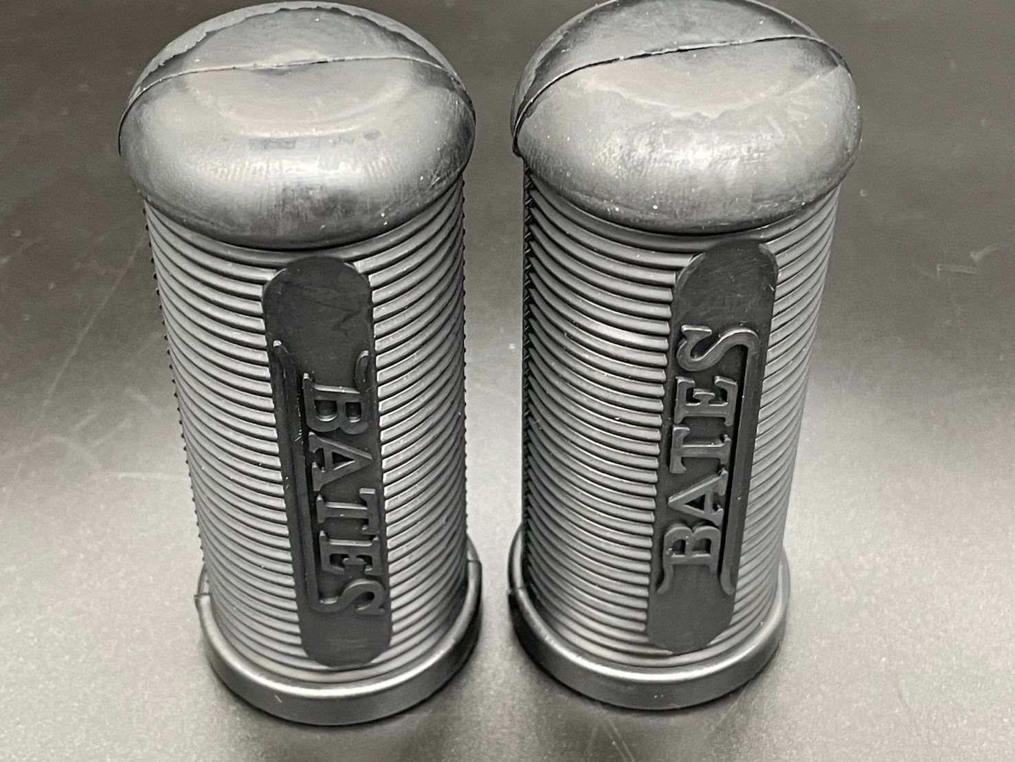 ハーレー BATES ベイツ フットペグ ステップ セット パンヘッド