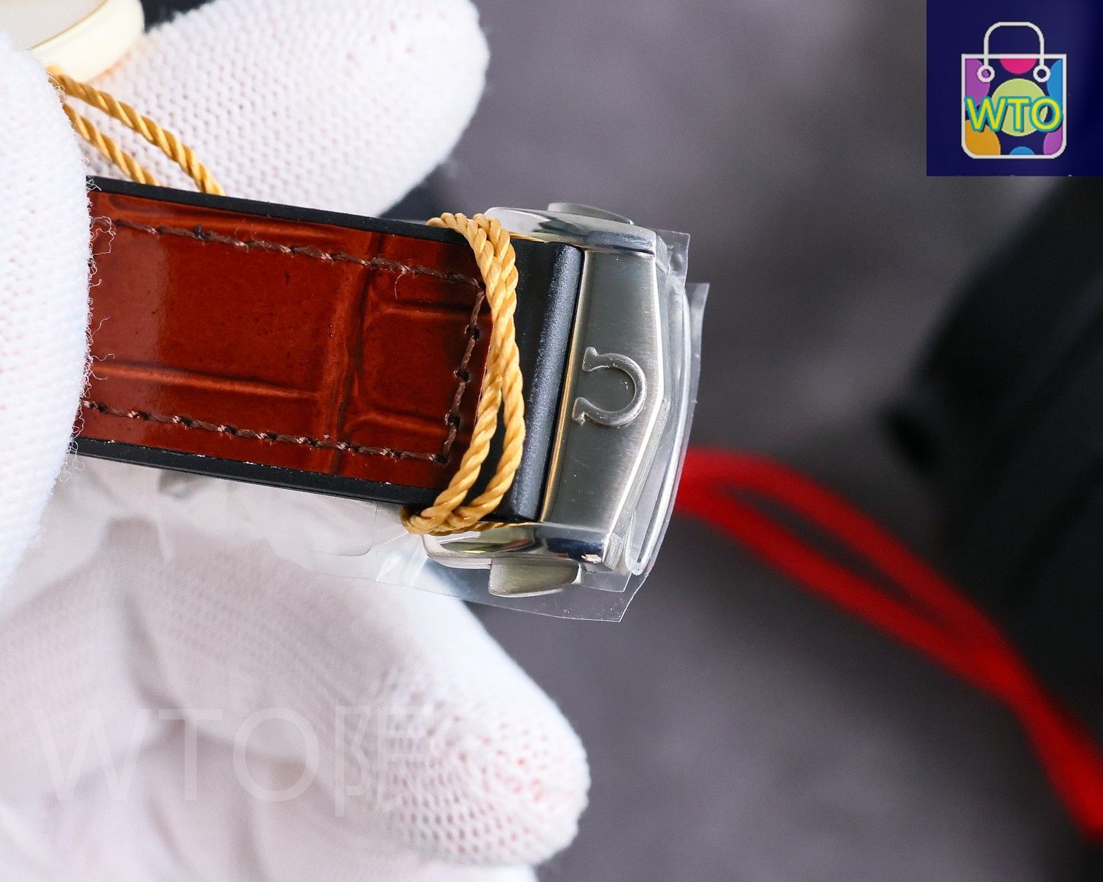 ゴブリンスレイヤー時計 ゴブリンスレイヤー」の無骨な佇まいを