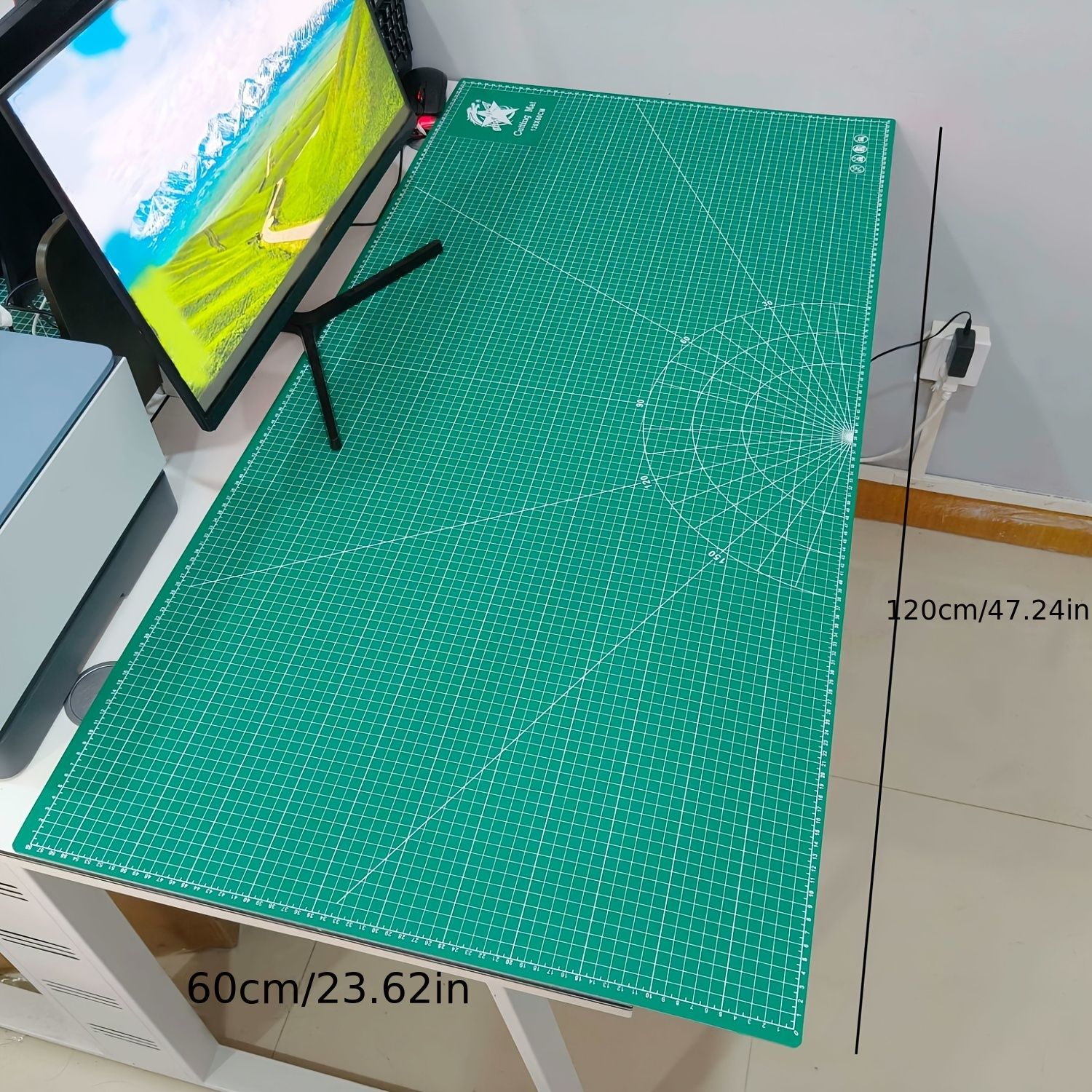 新着商品 1pc グリーン自己修復ロータリーカッターマット滑り止め防水PVCクラフトマット滑り止め付きキルト縫製DIYプロジェクトアートデザインデスクトッププロテクターmCD