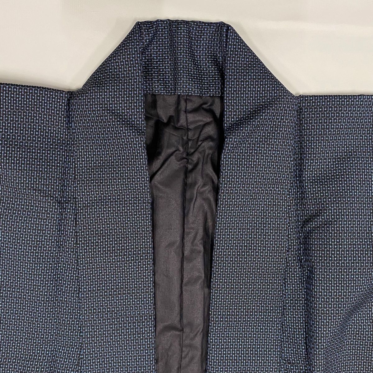 男着物 身丈150cm 裄丈70cm L 袷 アンサンブル 紬 亀甲絣 紺色
