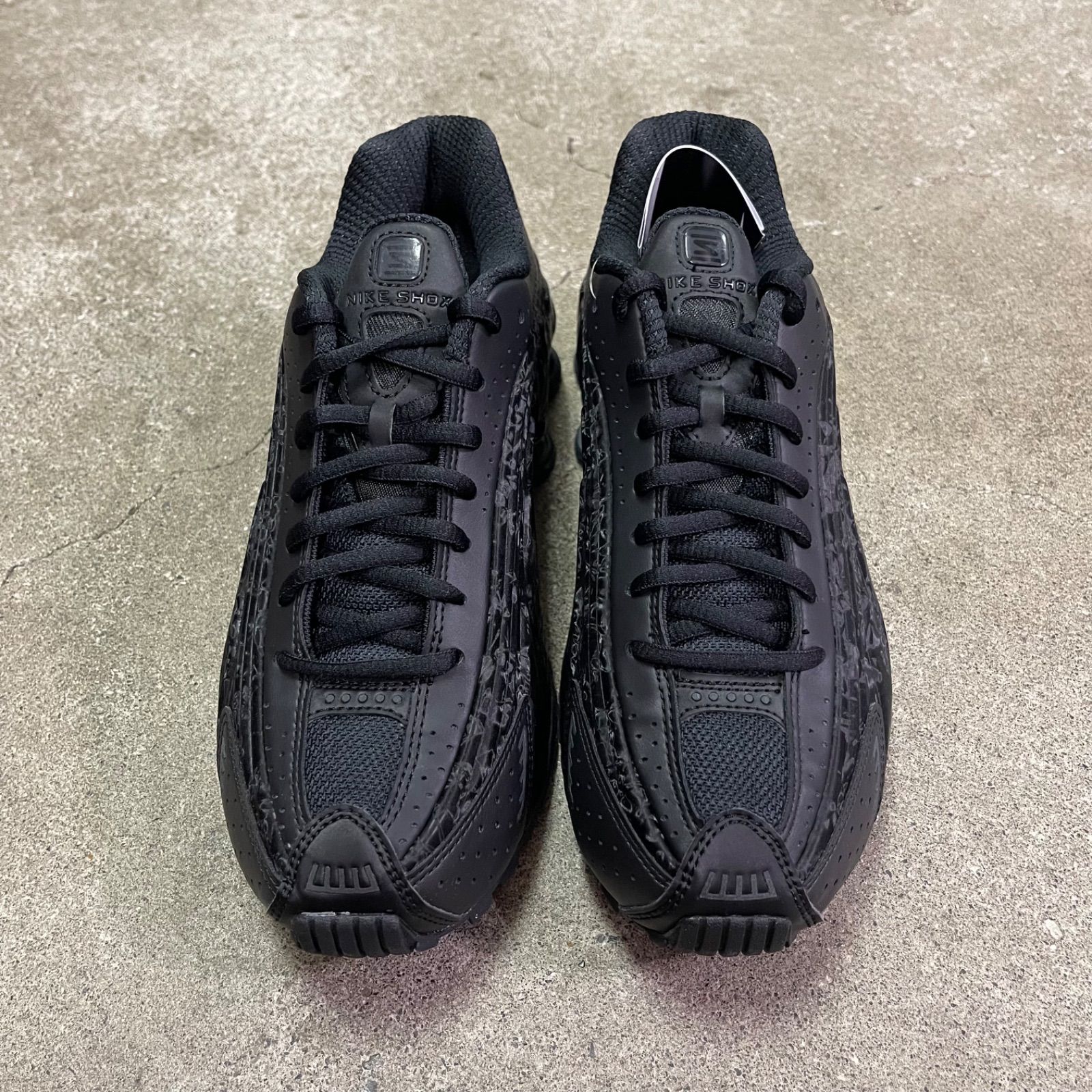 Nike Women's Shox R4 