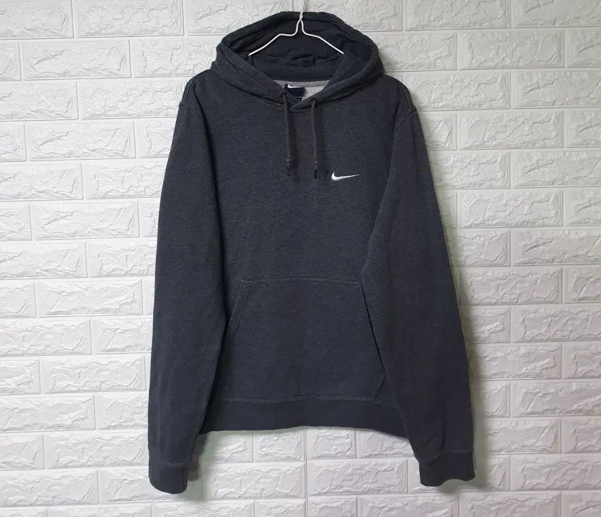 Nike(ナイキ） フード付きTシャツ 出品