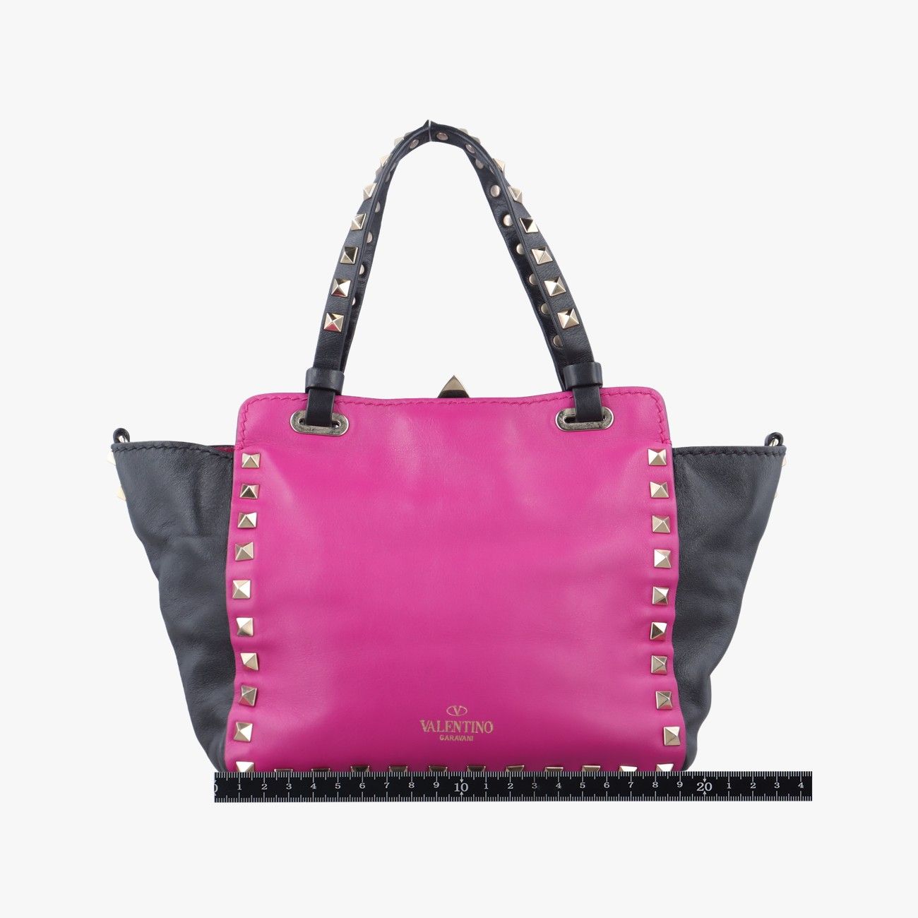VALENTINO ♡ピンク ベージュ ショートパンツ ロックスタッズ 38 VALENTINO ヴァレンティノ ロックスタッズ 2WAYバッグ ピンク