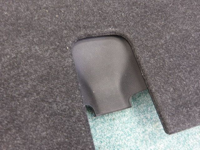 4FQ6074 LAV1 トヨタ ヴォクシー ZWR80G 前期型 ハイブリッド V ラゲッジボード 58410-28100