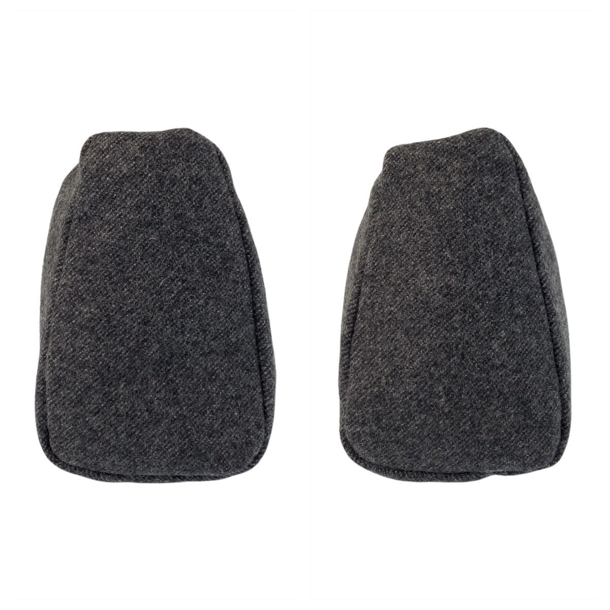 美品 PRADA プラダ 三角ロゴプレート グレー シルバー金具 ウール  