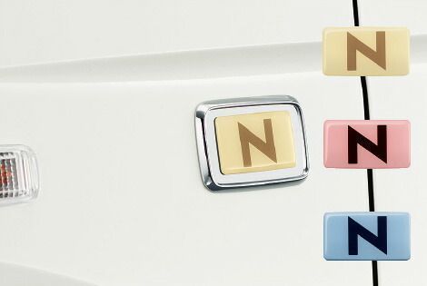 メール便可 HONDA ホンダ NWGN N-WGN エヌワゴン ホンダ純正 フェンダーエンブレム（クロームメッキ/左右セット/3色入り＜アイボリー、ピンク、ブルー＞） 2014.5～次モデル | エンブレム 車 部品 
