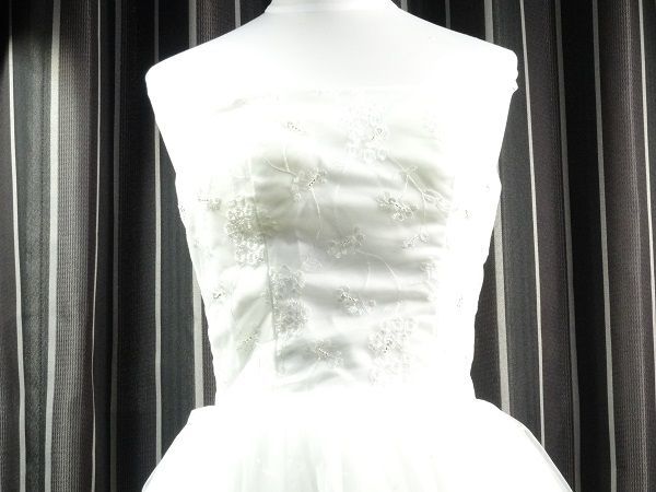 ウエディング ドレス